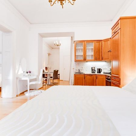 Wenceslas Square Royal Apartment Praga Zewnętrze zdjęcie