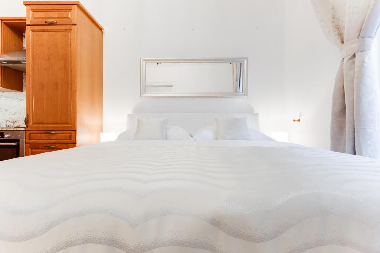 Wenceslas Square Royal Apartment Praga Zewnętrze zdjęcie