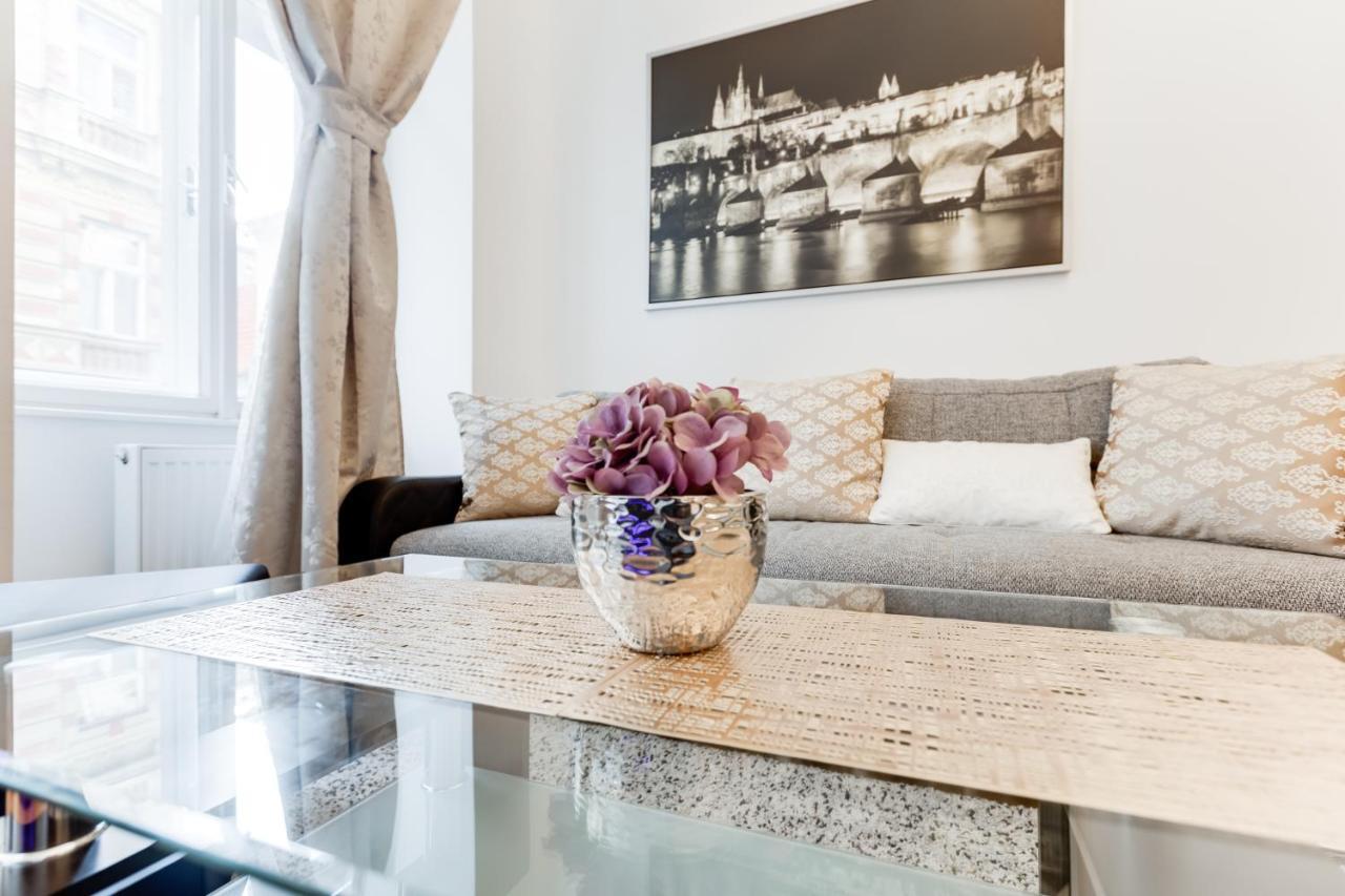 Wenceslas Square Royal Apartment Praga Zewnętrze zdjęcie
