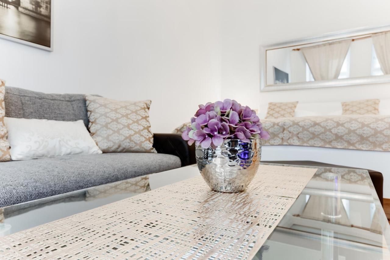 Wenceslas Square Royal Apartment Praga Zewnętrze zdjęcie