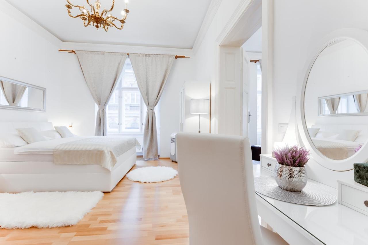 Wenceslas Square Royal Apartment Praga Zewnętrze zdjęcie