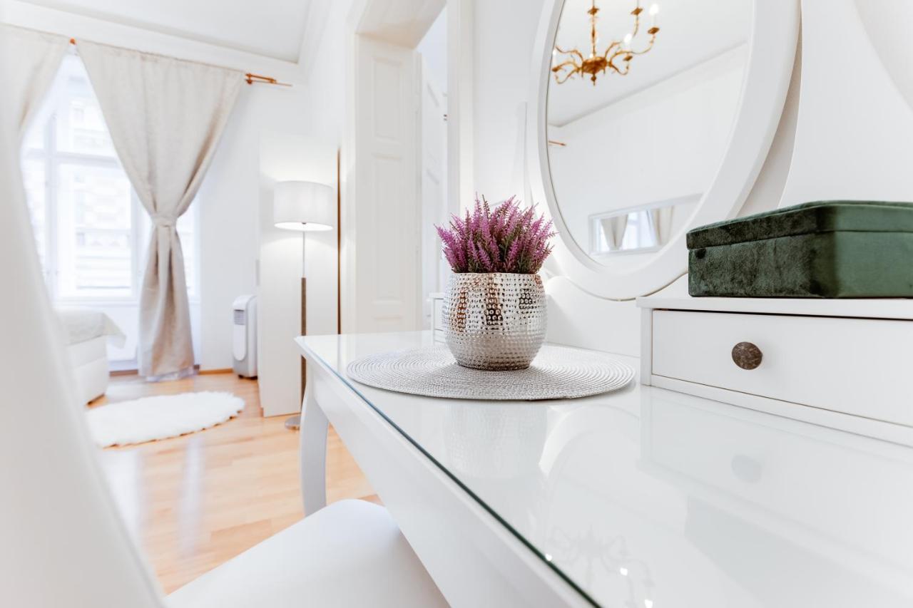 Wenceslas Square Royal Apartment Praga Zewnętrze zdjęcie