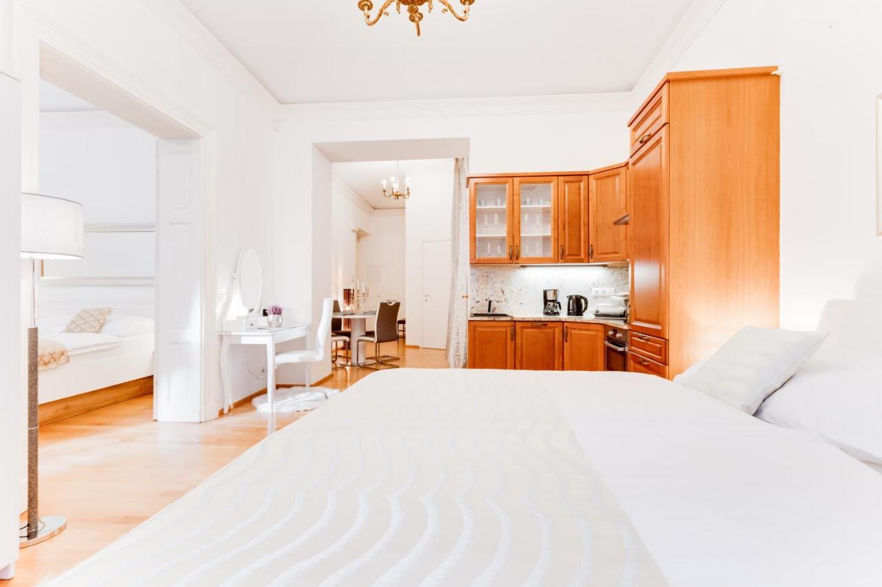 Wenceslas Square Royal Apartment Praga Zewnętrze zdjęcie